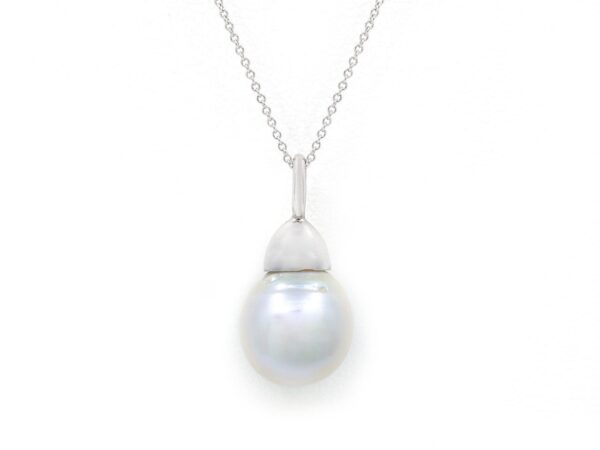 White Pearl Ladies Necklace