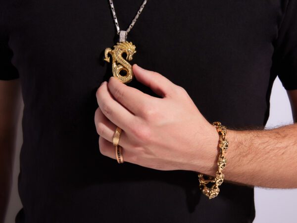 Skull Link Mens Bracelet -Yellow Gold - Image 2